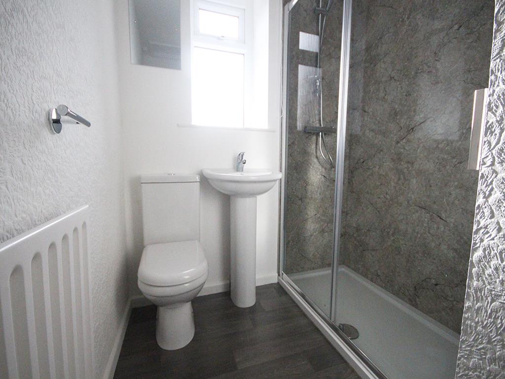 2 bedroom flat Let Agreed in Barnoldswick - IMG_5830.jpg